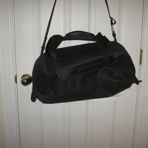 THULE Aion Duffel Bag 35 L - Picture 2 of 4